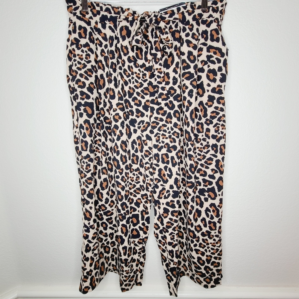 New! Worthington Wide Leg Crop
